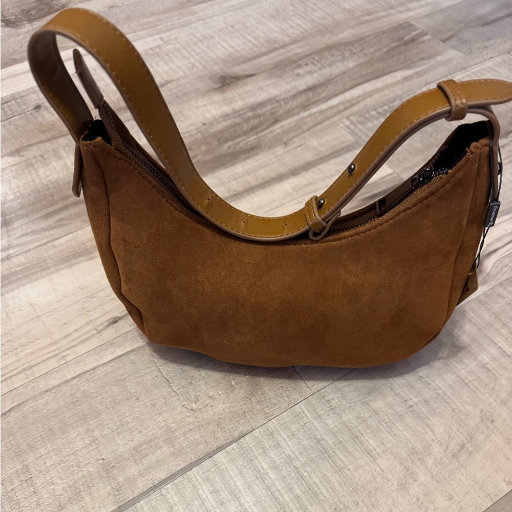 Women’s BEARPAW Suede Hobo Purse - Picture 3 of 5